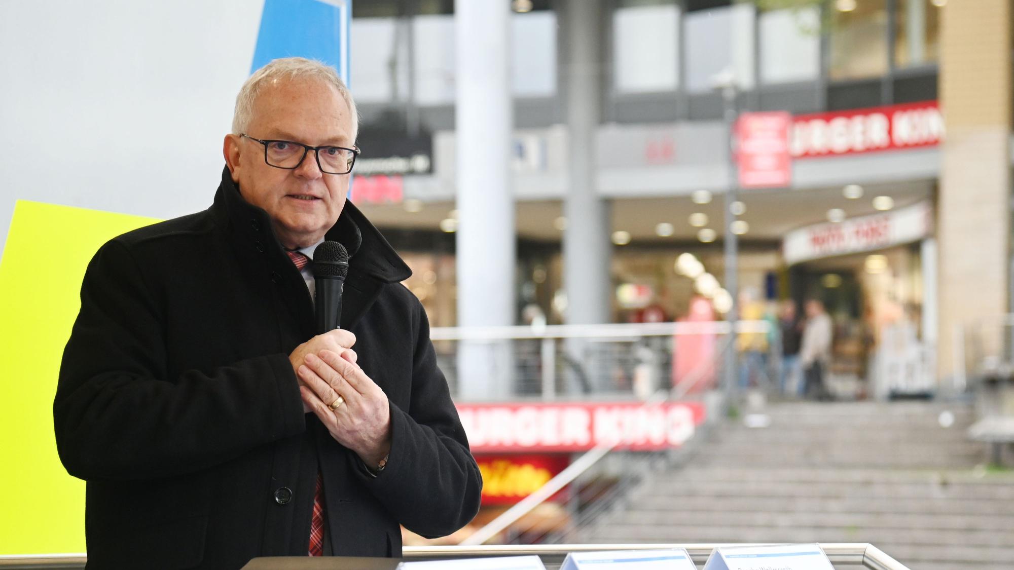 Polizeipräsident Johannes Hermanns bei der Vorstellung der Einsatzzahlen des Jahres 2024