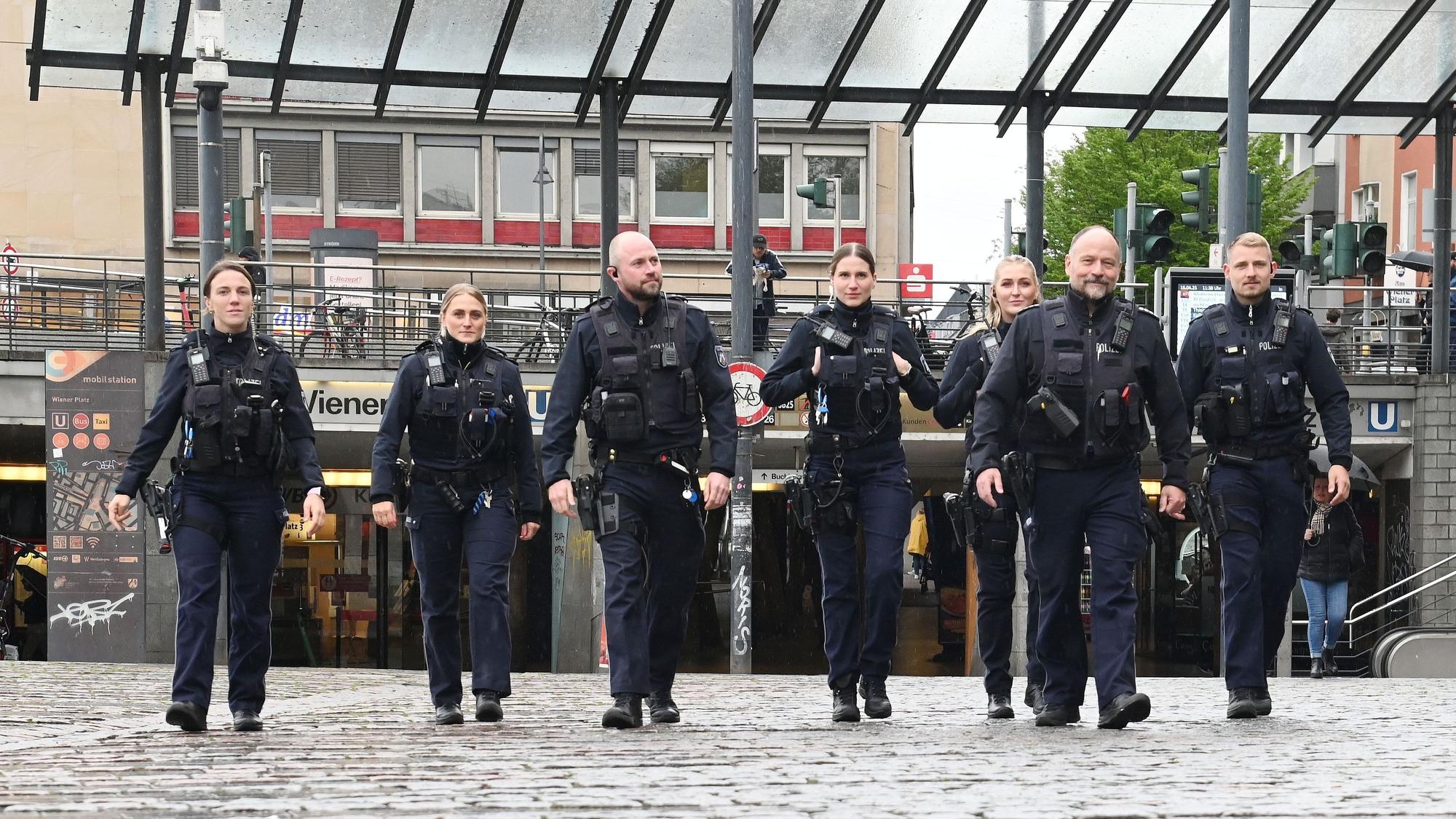 Die Schwerpunktgruppe Mülheim rund um Einsatzleiter Ralf Oetinger (2. v.r.)
