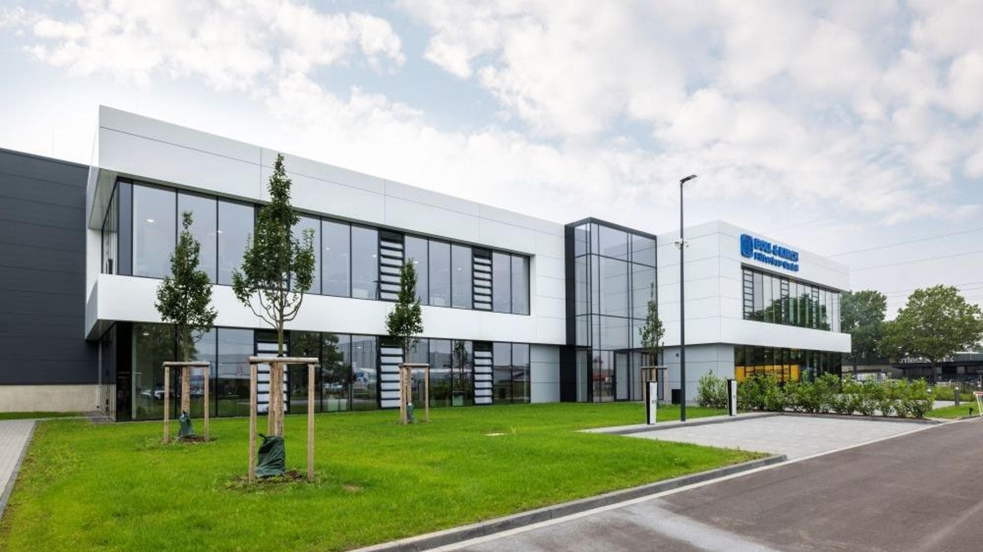 Das Foto zeigt das Werk 2 von Boll & Kirch Filterbau in Sindorf.
