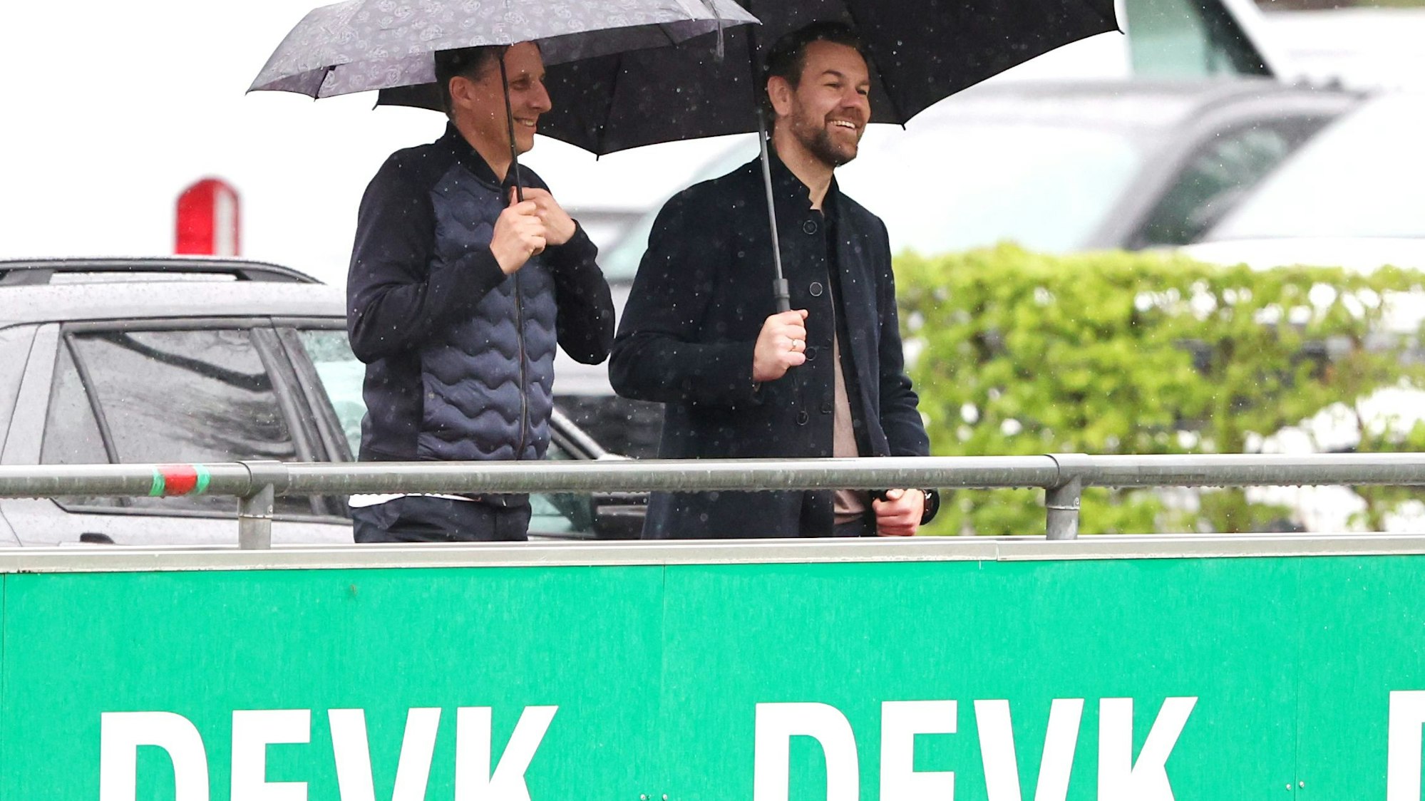 Der 1. FC Köln und die DEVK bleiben Partner: Auch auf den Banden bei Spielen im Rhein-Energie-Stadion und im Franz-Kremer-Stadion sowie beim jährlichen Partnertag ist die DEVK präsent.