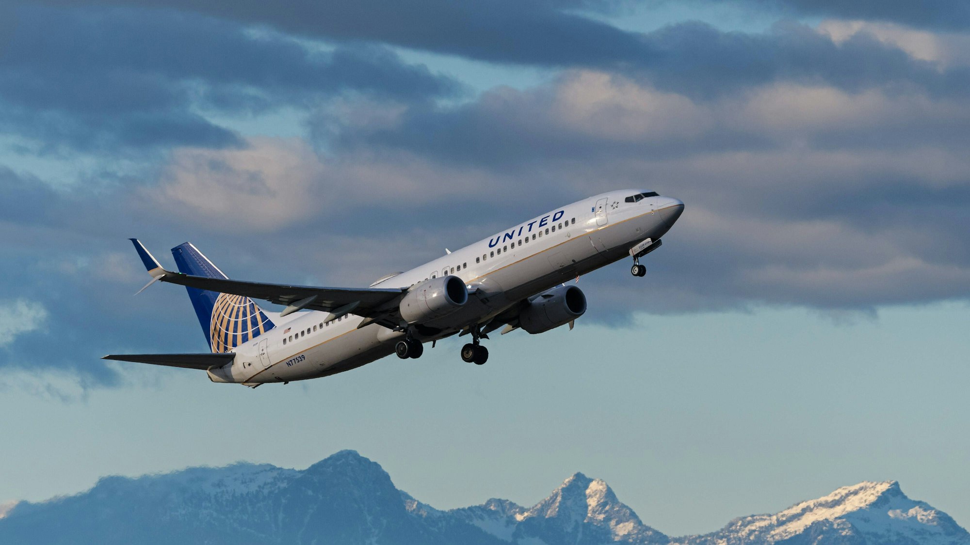 Boeing 737-800 von United Airlines beim Start.