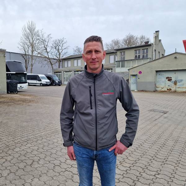 Der Umzug des Autonomen Zentrums nach Kalk steht an: Der jetzige Mieter, das Busunternehmen Piccolonia von Geschäftsführer Markus Klein, zieht dafür aus der Adresse aus.
