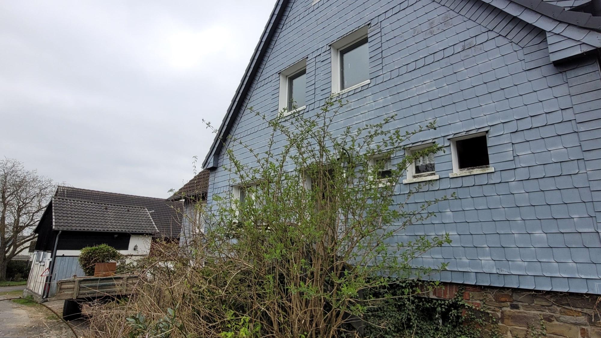 Seit dem 26. August 2011 gilt Anett Carolin Kaiser als spurlos verschwunden. Ihr damals neues Haus in Steimelhagen, Gemeinde Morsbach, hat die seinerzeit 51-Jährige nie bezogen.