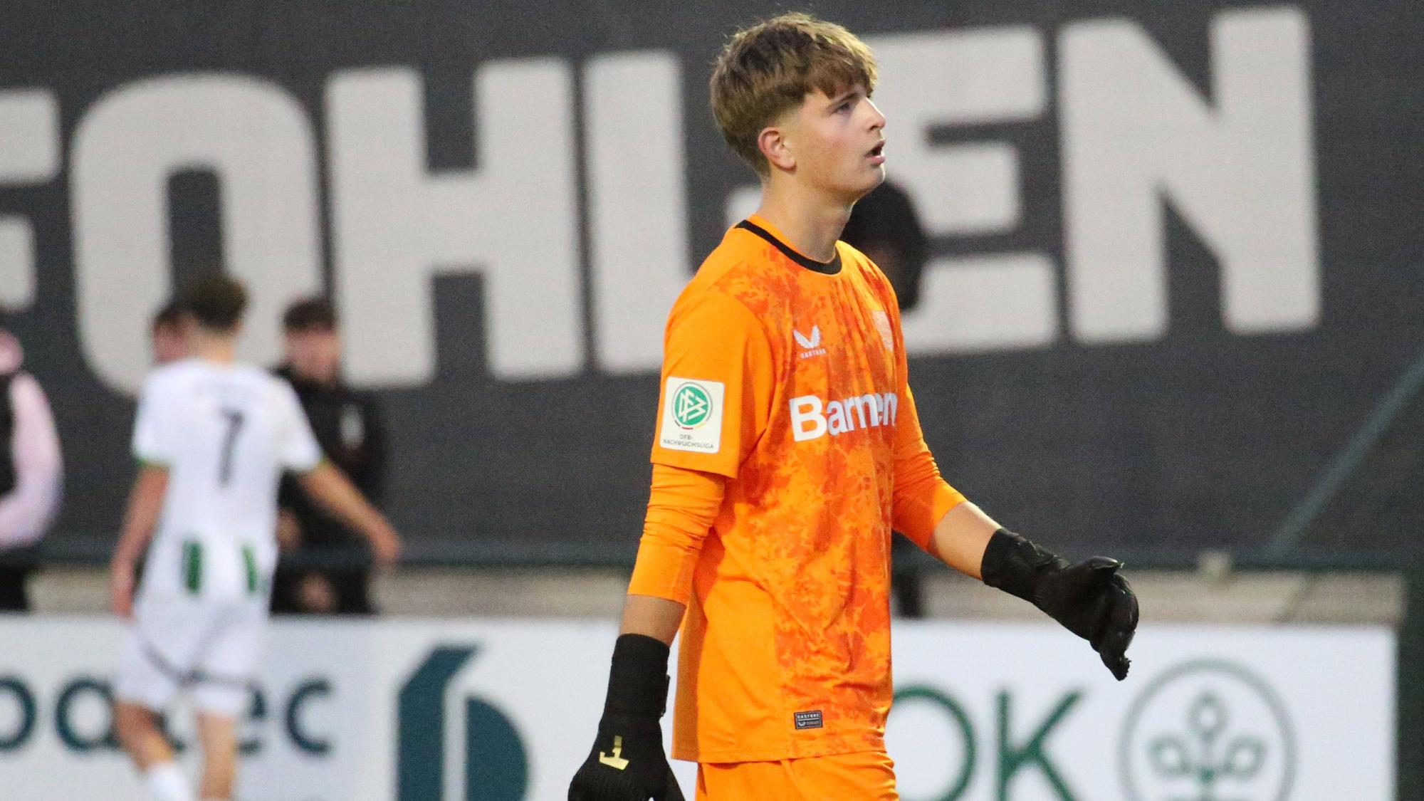 Mönchengladbach, Deutschland 13. September 2024: A-Junioren DFB-Nachwuchsliga - 2024/25 - Borussia Mönchengladbach U19 vs. Bayer Leverkusen U19 Im Bild: Torhueter Moritz Schrief Bayer 04 Leverkusen U19 Fohlenplatz Nordrhein Westfalen *** Mönchengladbach, Germany 13 September 2024 A Juniors DFB Youth League 2024 25 Borussia Mönchengladbach U19 vs Bayer Leverkusen U19 In the picture Goalkeeper Moritz Schrief Bayer 04 Leverkusen U19 Fohlenplatz North Rhine-Westphalia Copyright: xFotostandx/xVanxderxVeldenx