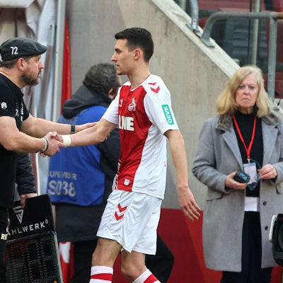 1.FC Köln vs. RB Leipzig, 19. Spieltag, 04.02.2023, 15.30 Uhr, von links: Steffen Baumgart, Dejan Ljubicic (1. FC Köln), Bild: Herbert Bucco