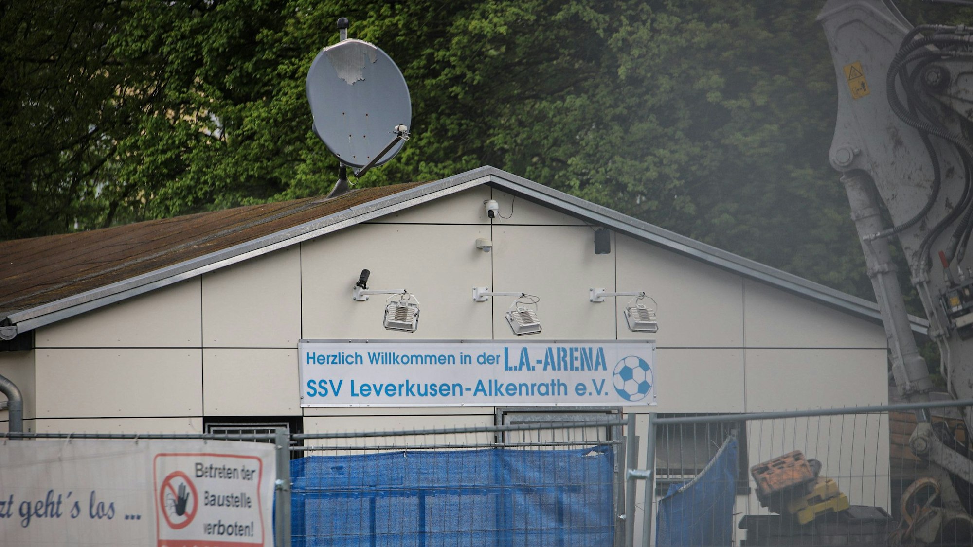 Der Fußballclub SSV Alkenrath musste einen Jugendtrainer (41) wegen eines Rassismus-Skandals entlassen.