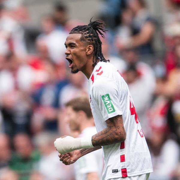 Kölns Torschütze Damion Downs jubelt nach seinem Treffer zum 3:1.