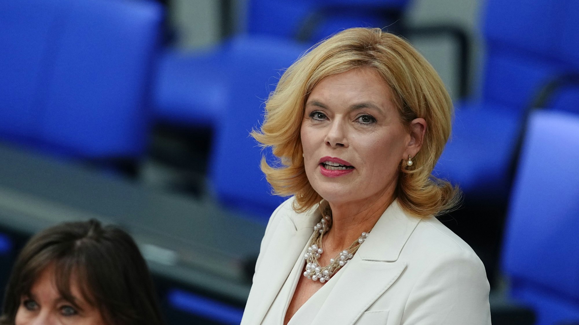 Julia Klöckner (CDU), Bundestagspräsidentin, spricht nach ihrer Wahl erstmals in ihrem neuen Amt bei der konstituierenden Sitzung des neuen Bundestags. (Archivbild)