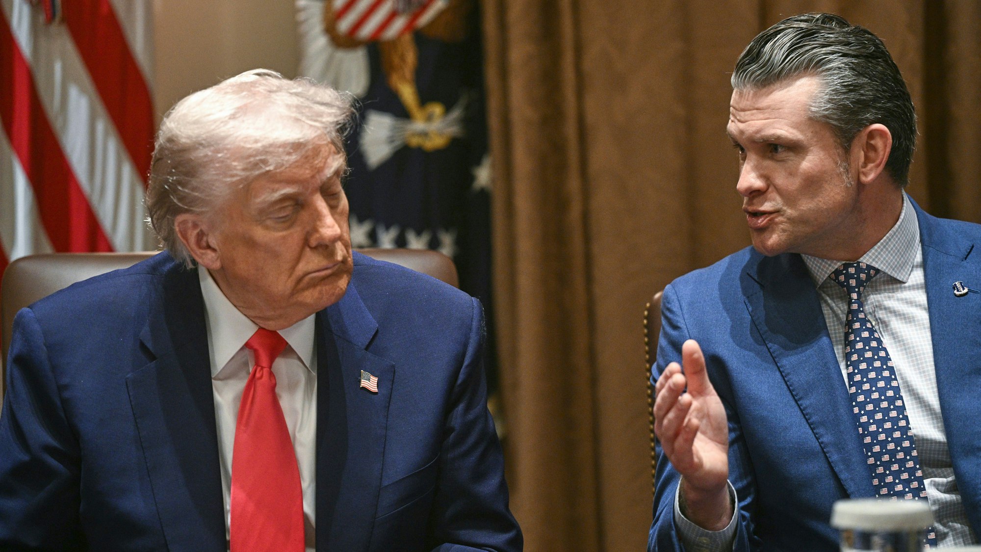 Pete Hegseth und Donald Trump.