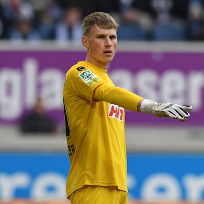 Torhueter Lennart Winkler Fortuna Koeln gibt Anweisungen. GER, MSV Duisburg vs Fortuna Koeln, Fussball, Regionalliga West, 24. Spieltag, Spielzeit 2024/2025, 01.03.2025 DFL/DFB REGULATIONS PROHIBIT ANY USE OF PHOTOGRAPHS AS IMAGE SEQUENCES AND/OR QUASI-VIDEO GER, MSV Duisburg vs Fortuna Koeln, Fussball, Regionalliga West, 24. Spieltag, Spielzeit 2024/2025, 01.03.2025 Duisburg *** Goalkeeper Lennart Winkler Fortuna Koeln gives instructions GER, MSV Duisburg vs Fortuna Koeln, Football, Regionalliga West, Matchday 24, Season 2024 2025, 01 03 2025 DFL DFB REGULATIONS PROHIBIT ANY USE OF PHOTOGRAPHS AS IMAGE SEQUENCES AND OR QUASI VIDEO GER, MSV Duisburg vs Fortuna Koeln, Football, Regionalliga West, Matchday 24, Season 2024 2025, 01 03 2025 Duisburg Copyright: xEibner-Pressefoto/ThomasxThienelx EP_TTL