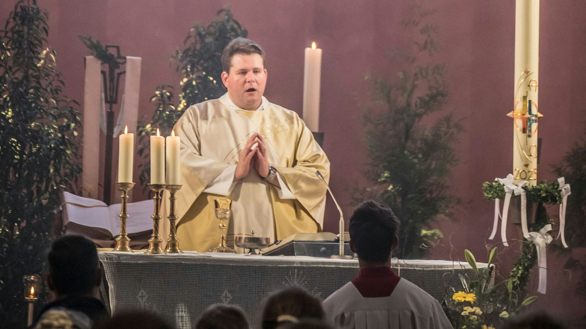 Papst Franziskus ist am Morgen des Ostermontag 2025 gestorben. PfarrerBurkhard Schuster. Bild: Ralf krieger