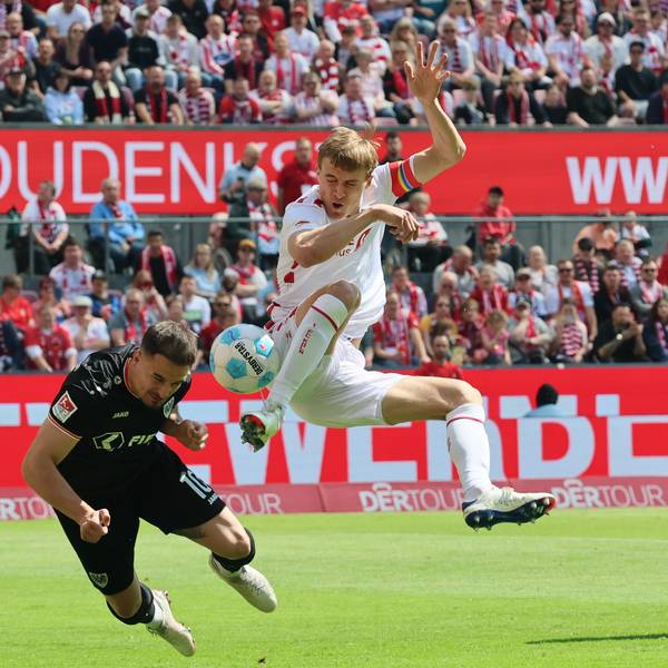 1. FC Köln vs. Preußen Münster, 30. Spieltag, 20.04.2025, 13.30 Uhr, von links: Sebastian Mrowca (Münster), Timo Hübers (1. FC Köln), Bild: Herbert Bucco