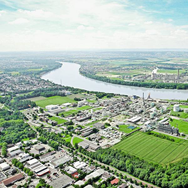Lufbild vom Chemieopark Niederkassel-Lülsdorf (ehemals Evonik).