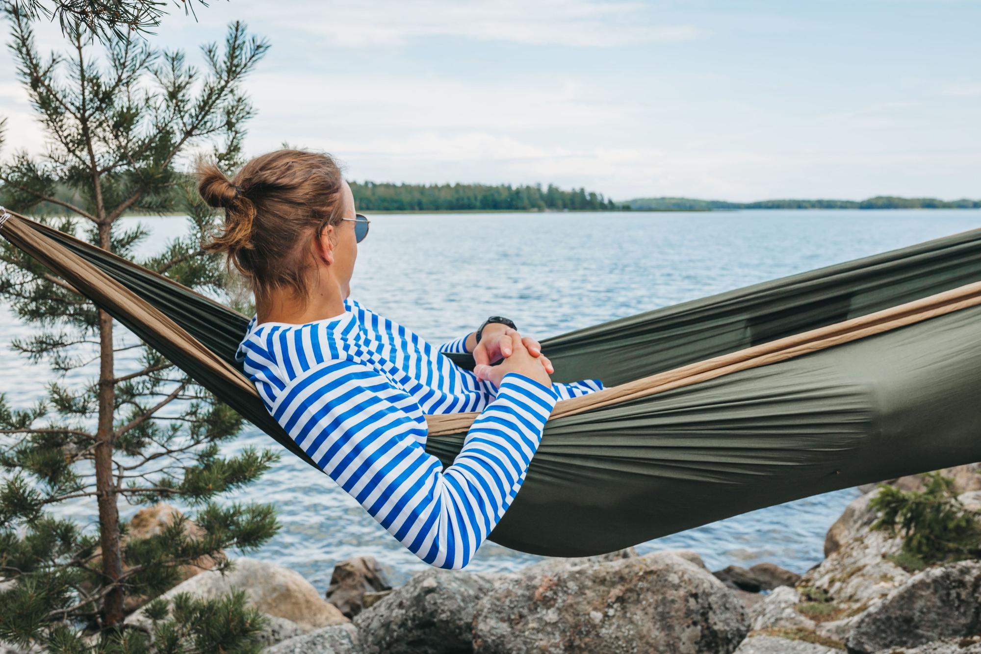 Wo könnte Entspannung besser gelingen als am Saimaa-See mit Blick auf die schimmernde Wasseroberfläche?
