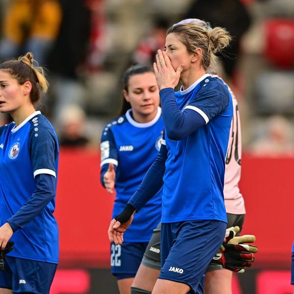 Enttäuschte Gesichter bei den Spielerinnen von Turbine Potsdam