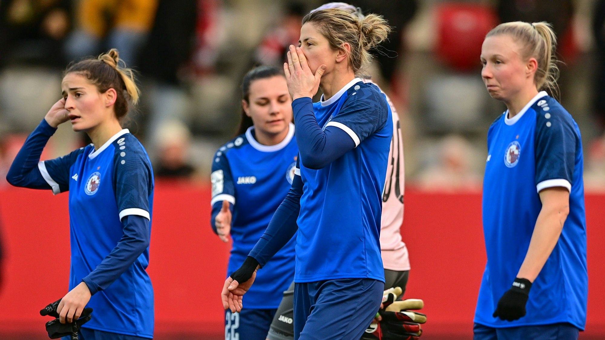 Enttäuschte Gesichter bei den Spielerinnen von Turbine Potsdam