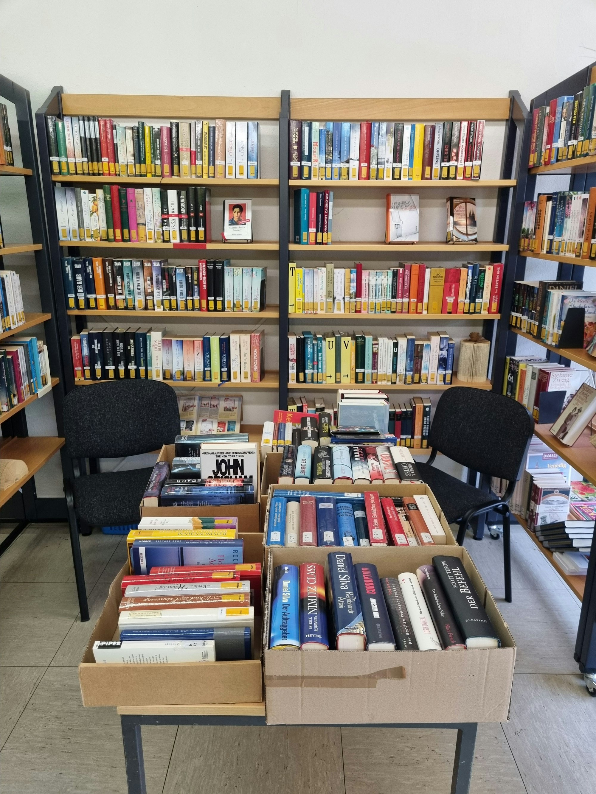 Viele Jugendliche kommen nicht in die Bücherei.