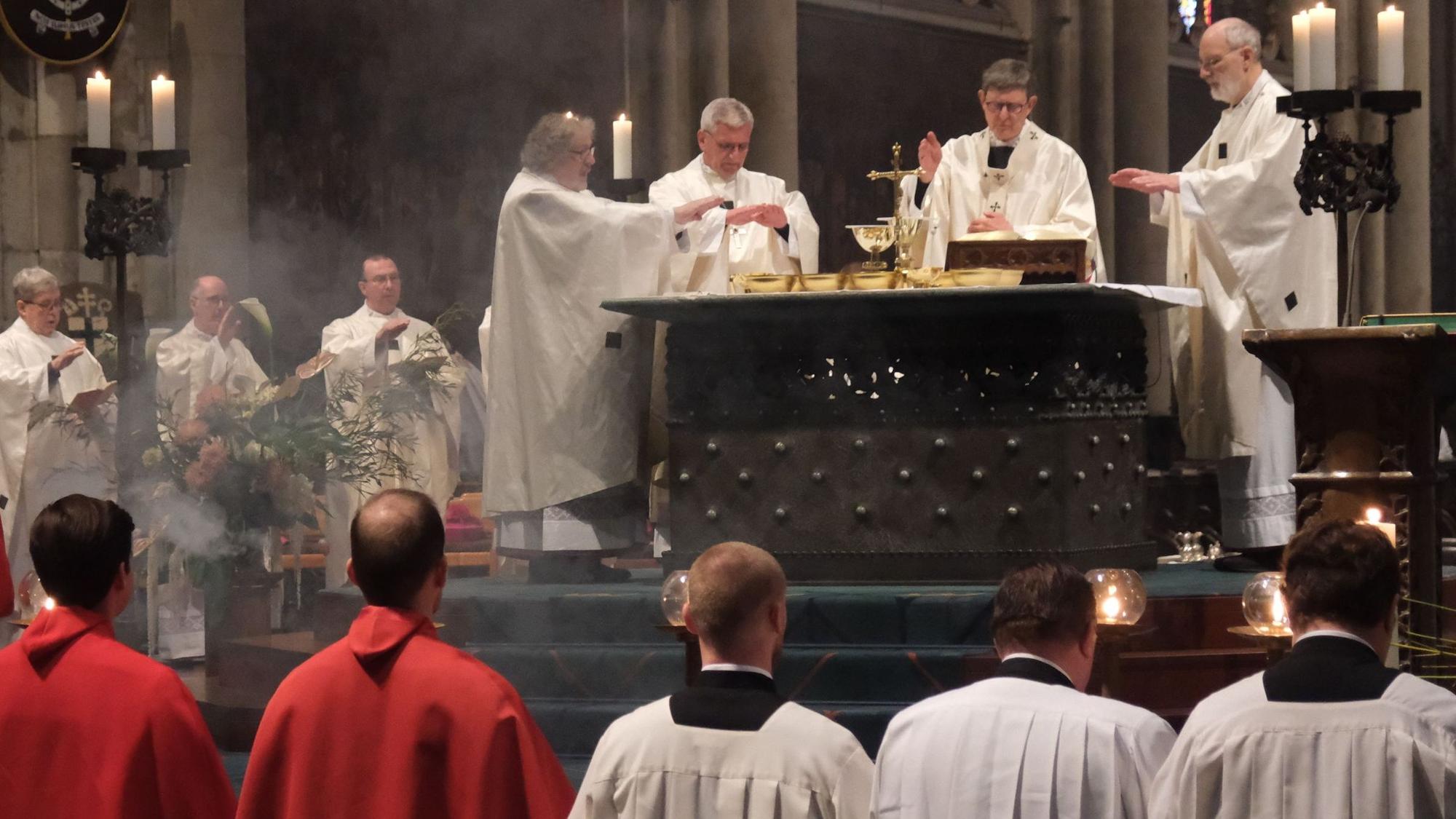 Mittwoch, 23.04.35, 18.30 Uhr, Kölner Dom - mit Kardinal Woelki