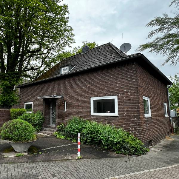 In dieses Haus an der Realschule am Stadtpark soll wieder ein Hausmeister einziehen, aber nicht jede Schule hat eine Hausmeisterwohnung.