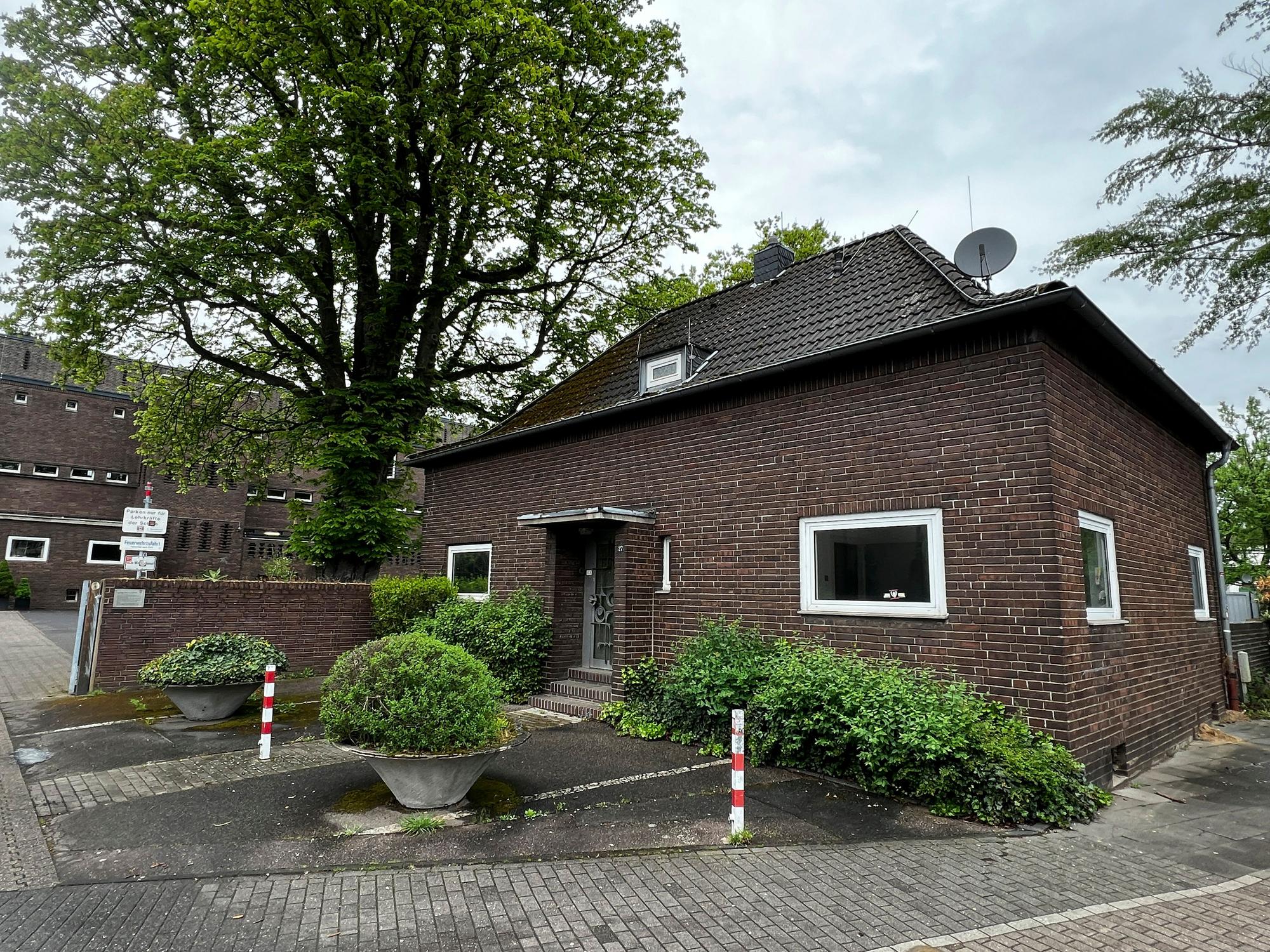 Hausmeister-Haus an der Realschule am Stadtpark.Adresse: Am Stadtpark 27. Foto: Ralf Krieger