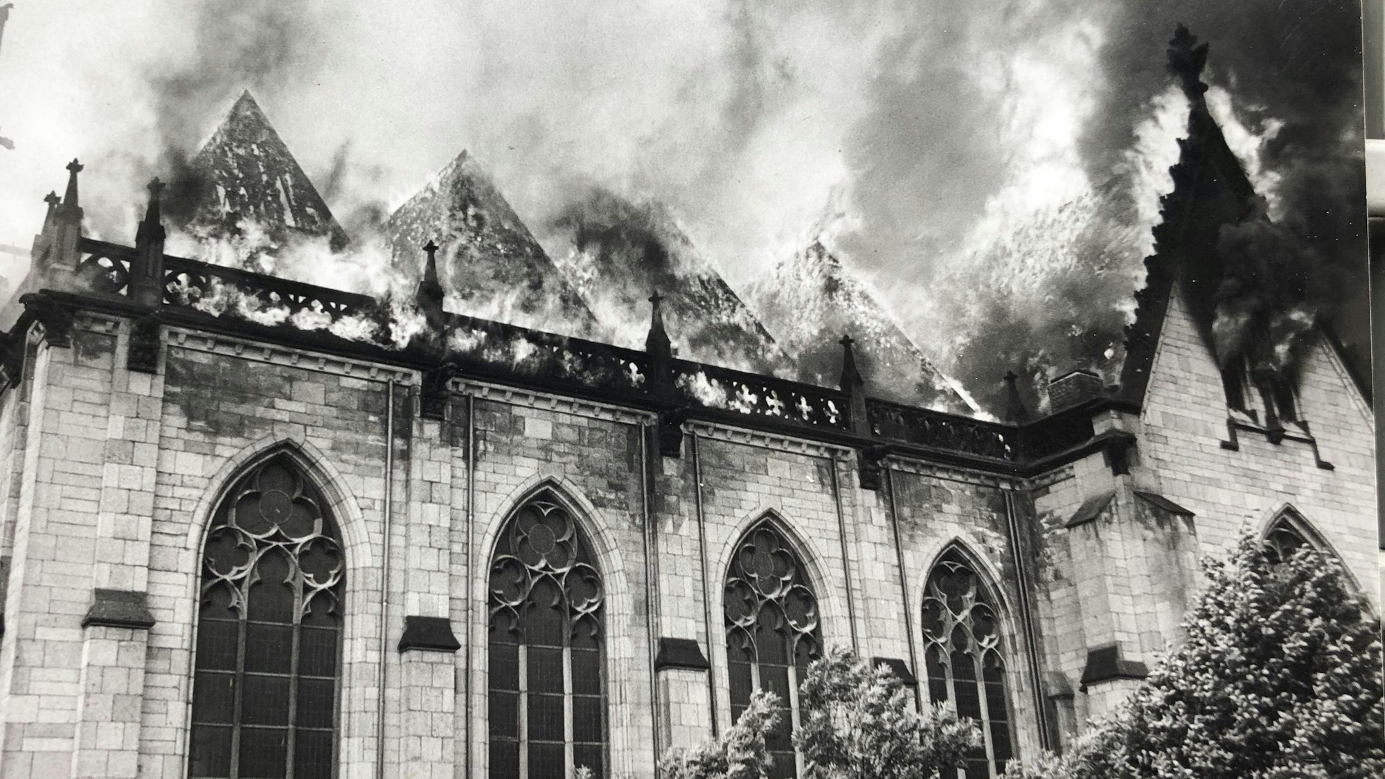 brand-agneskirche-juni-1980-bild-tutt