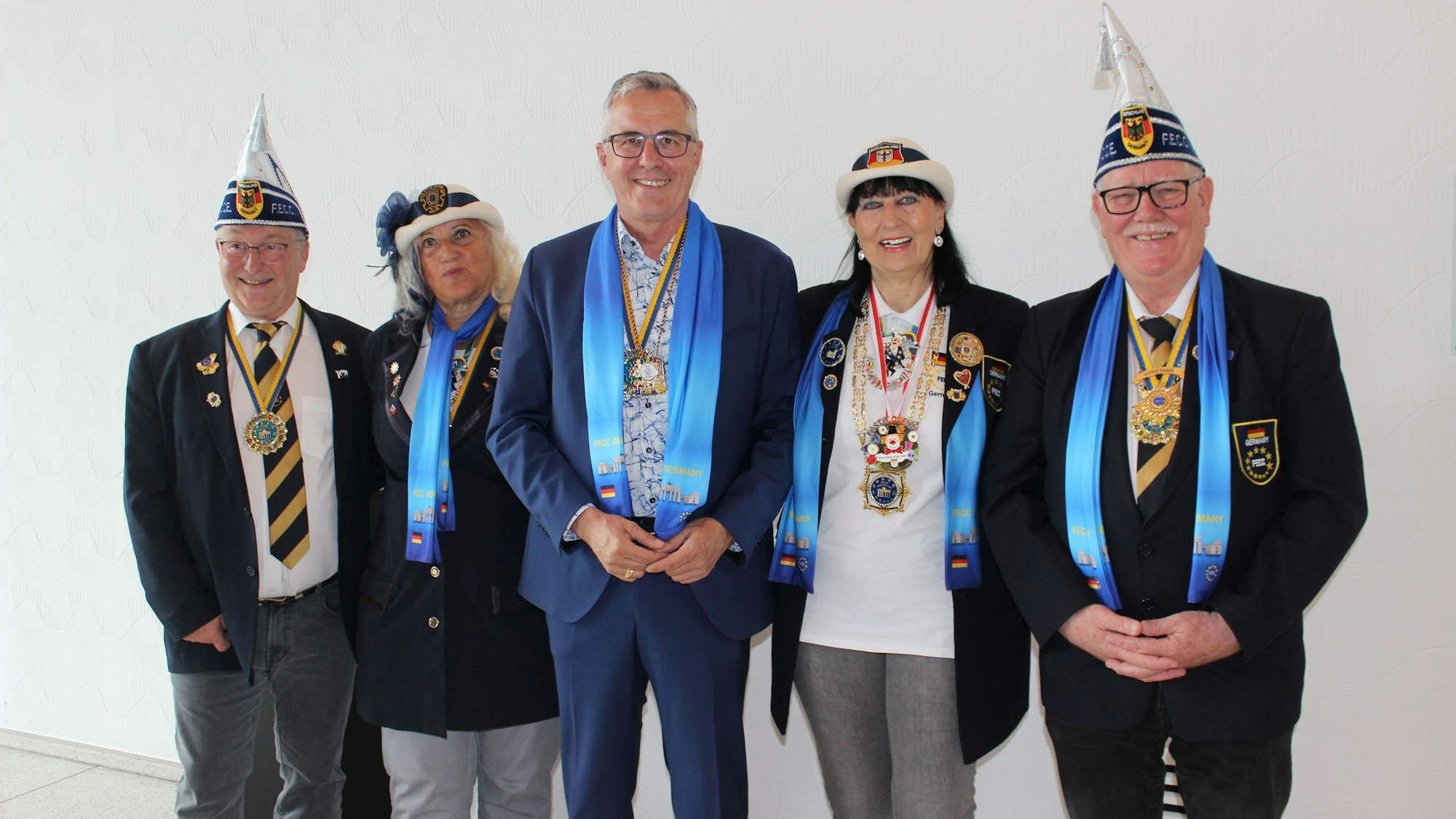 Bürgermeister Andreas Wolter (Mitte) mit Mitgliedern der „Federation of European Carnival Cities“ (FECC).