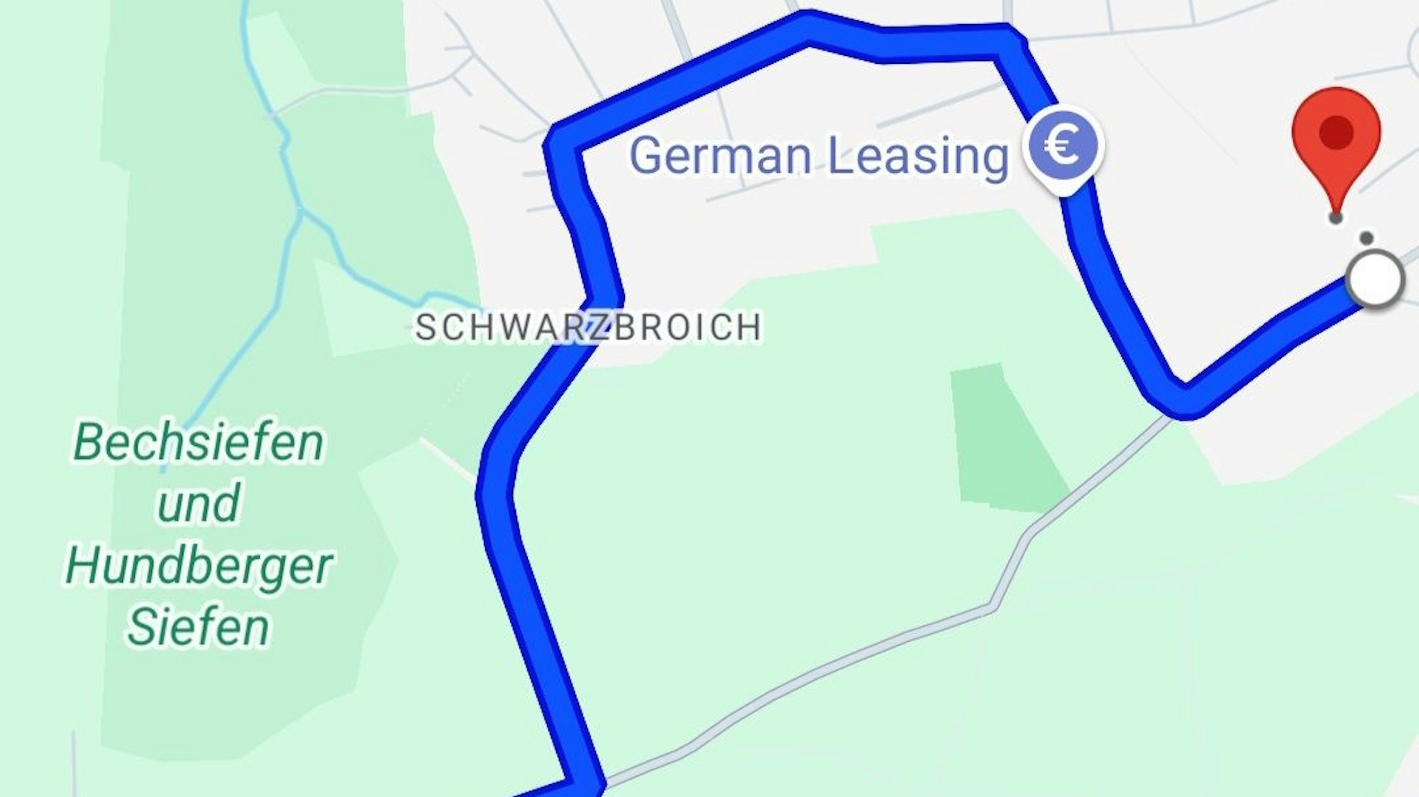 Ein Straßenplan, blau eingezeichnet eine Route.