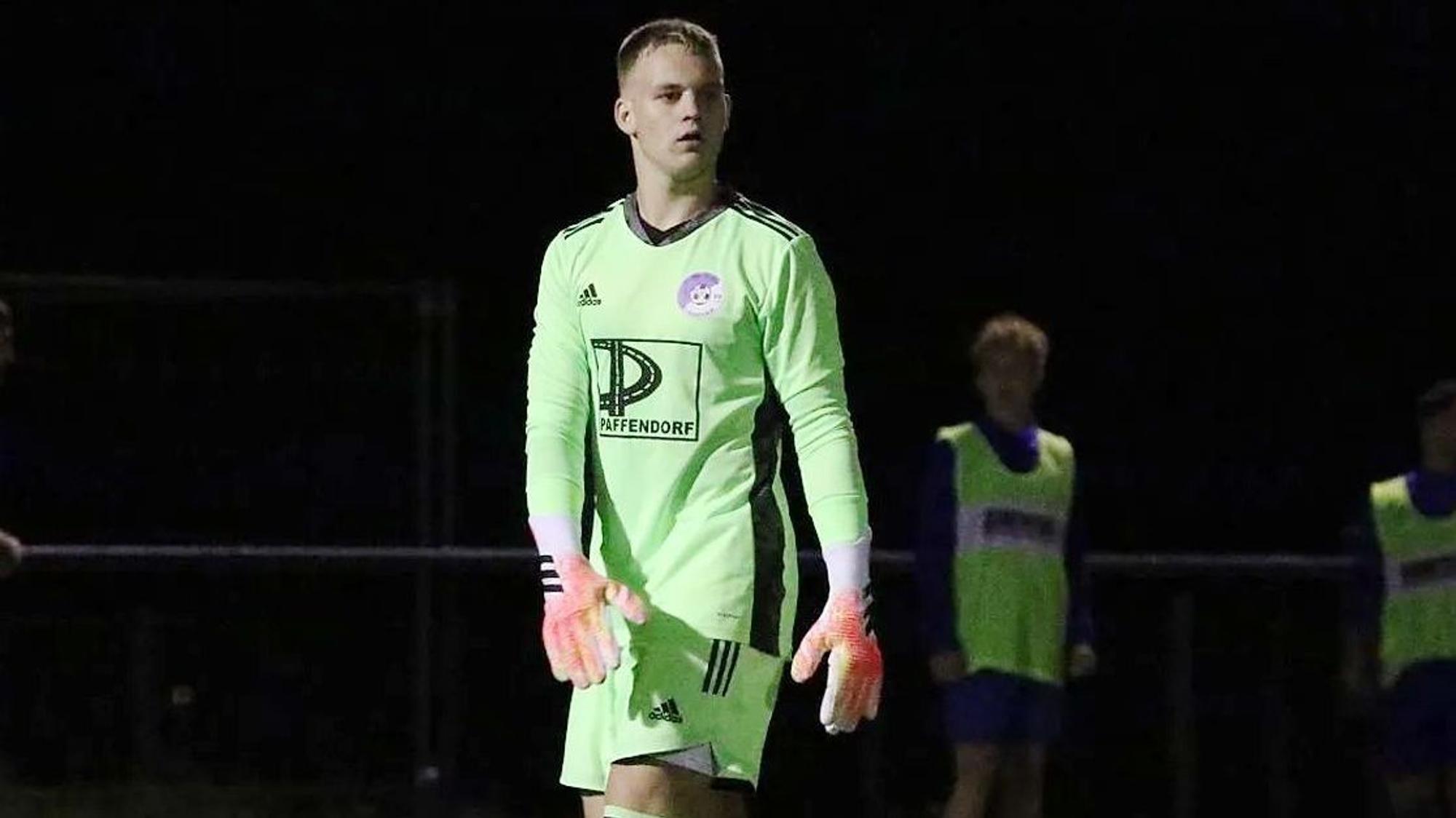 Luis Urbig im Trikot des SV Rhenania Bessenich.