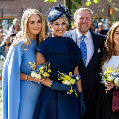 Kronprinzessin Amalia, Königin Maxima, König Willem-Alexander und Prinzessin Alexia posieren für ein Foto während der Feierlichkeiten zum Königstag in Doetinchem.