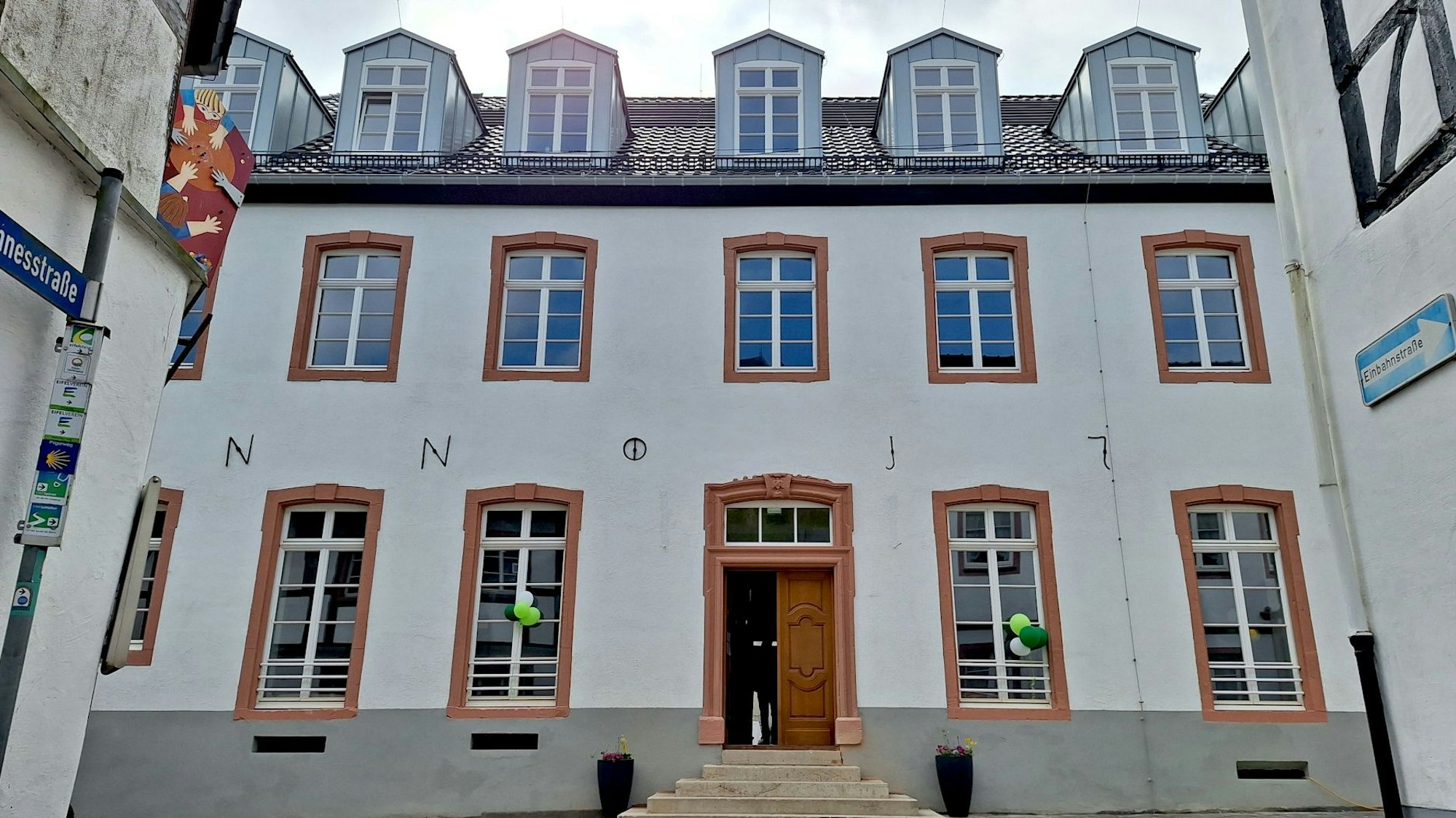 Das Foto zeigt das Rathausgebäude.