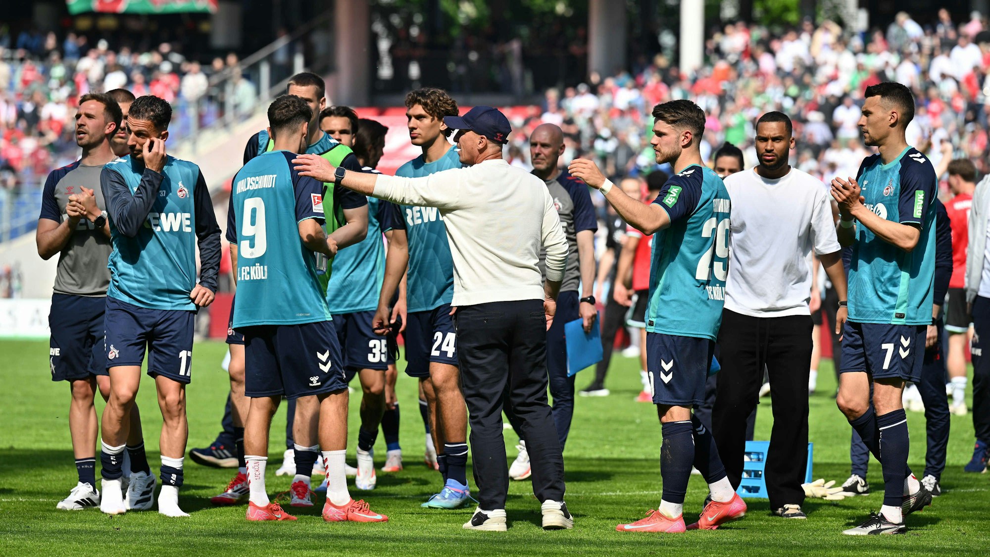 Richtete seine Mannschaft nach der Pleite in Hannover wieder auf:  FC-Trainer Gerhard Struber.
