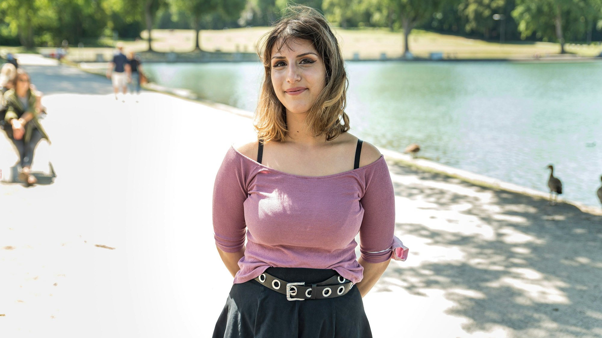 Freitag 24.07.2020 Köln
Interview mit der Politikerin Sarah Niknamtavin (Listenplatz 5, bei den Linken), am Aachener Weiher in der Kölner Innenstadt.
Interview Gespräch Talk für die Wahlserie zur Komunalwahl 2020.
Aufgenommen am: 24.07.2020
Foto: Alexander Roll (Staff)