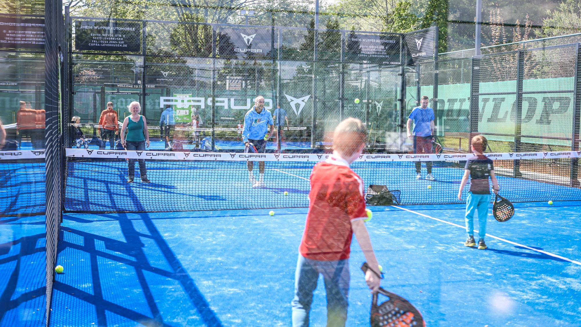 Der Erlebnistag beim RTHC Bayer Leverkusen (hier 2025) verspricht viel Bewegung.
