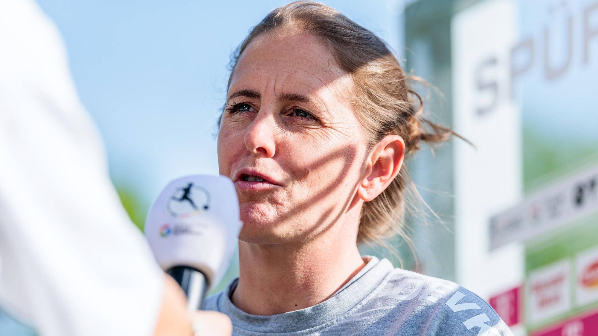 Britta Carlson, Trainerin des 1. FC Köln