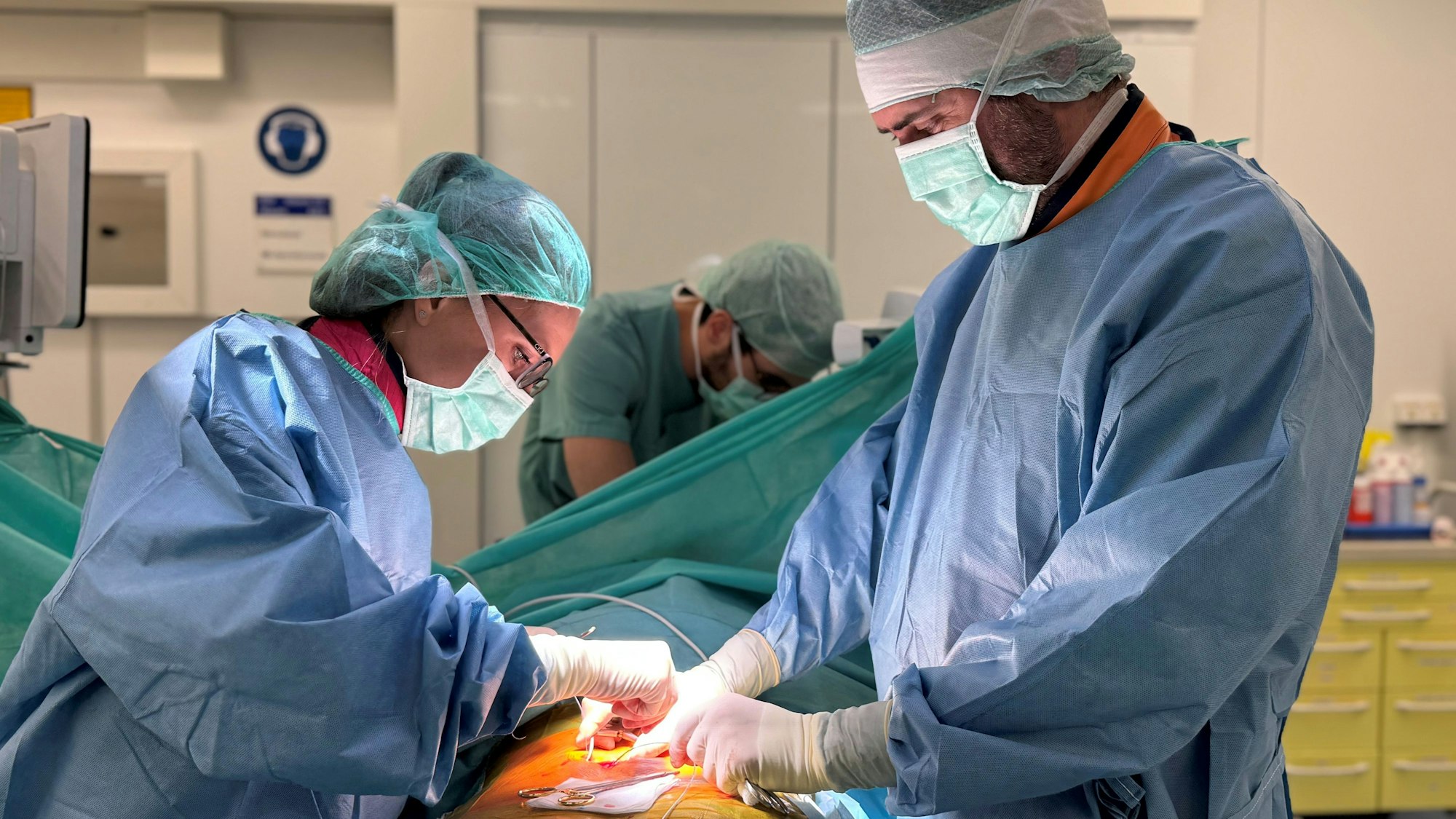 Operation an der Wirbelsäule in der Uniklinik Köln