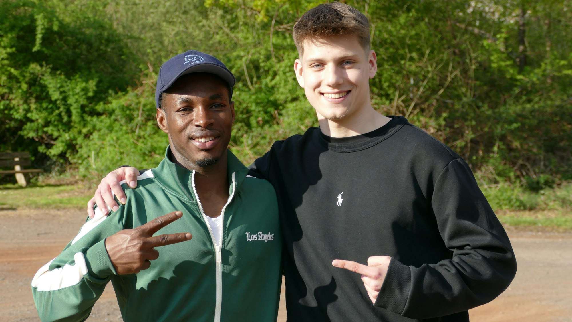 Abdou Diallo mit Moritz Pesch, der die Petition gestartet hat.