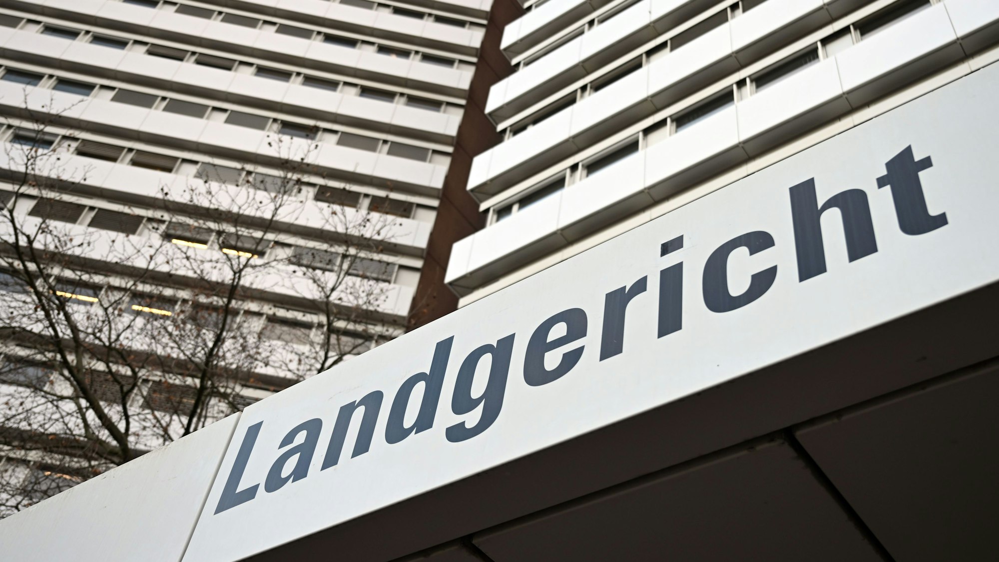 Der Eingang zum Landgericht Köln