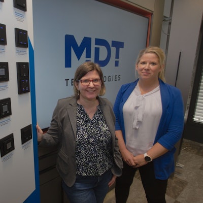 Freuen sich auf die Nacht der Technik bei MDT: Katrin Rosenthal (l.) und Yvonne Haase