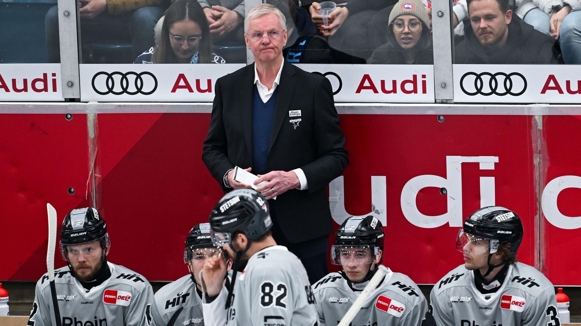 Die Enttäuschung ins Gesicht geschrieben: KEC-Coach Kari Jalonen