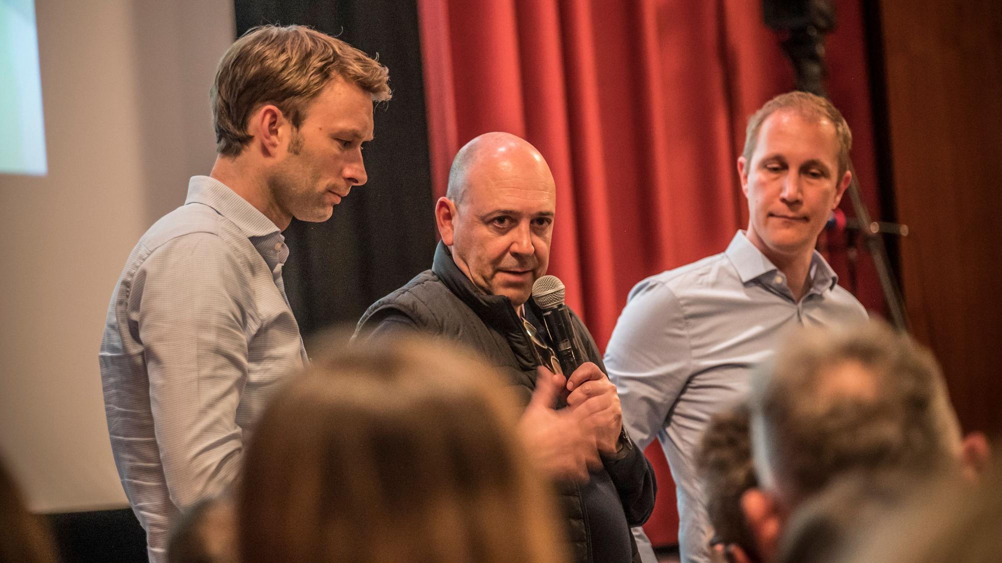 Bürgerversammlung mit BM Daniel Zimmermann 8Monheim) und Bayer 04, Fernando carro, Simon Rolfes und Anne Dannenberg . Foto: Ralf Krieger