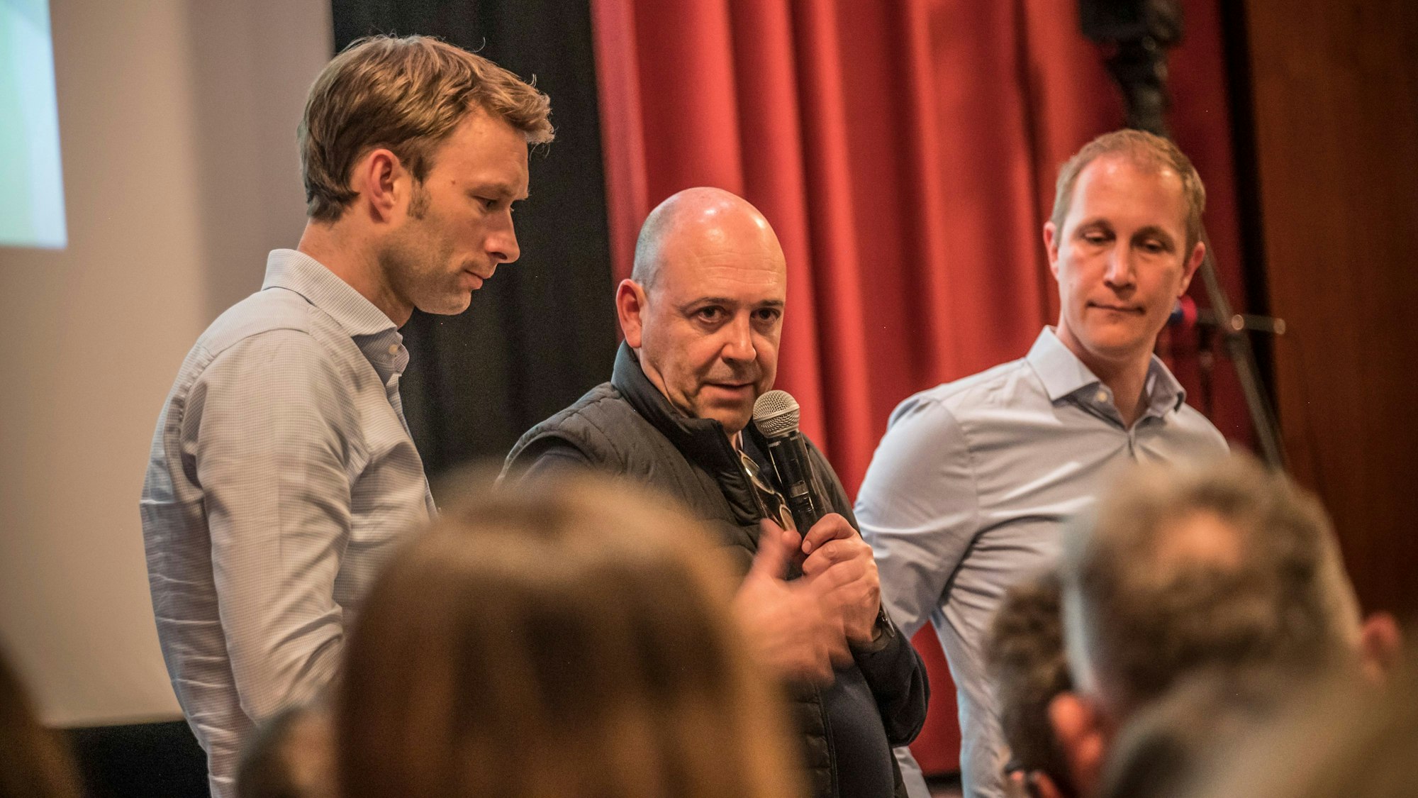 Bürgerversammlung mit BM Daniel Zimmermann 8Monheim) und Bayer 04, Fernando carro, Simon Rolfes und Anne Dannenberg . Foto: Ralf Krieger