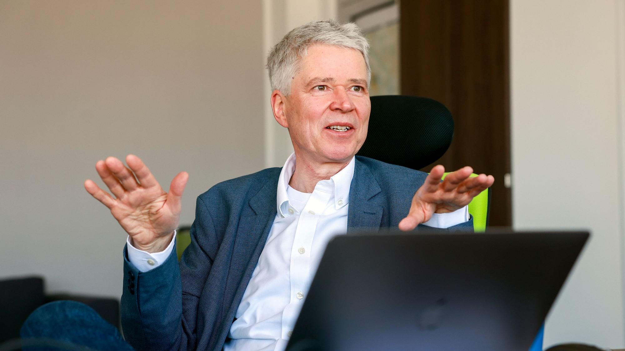 Harald Rau, Dezernent für unter anderem Soziales und Gesundheit.