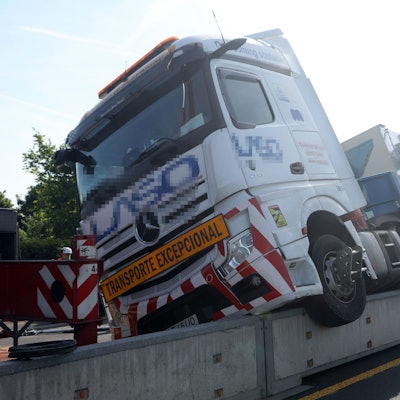 Auf der A4 kurz vor der Ausfahrt Klettenberg hat sich am Mittwoch (30. April 2025) ein Lkw-Unfall ereignet.