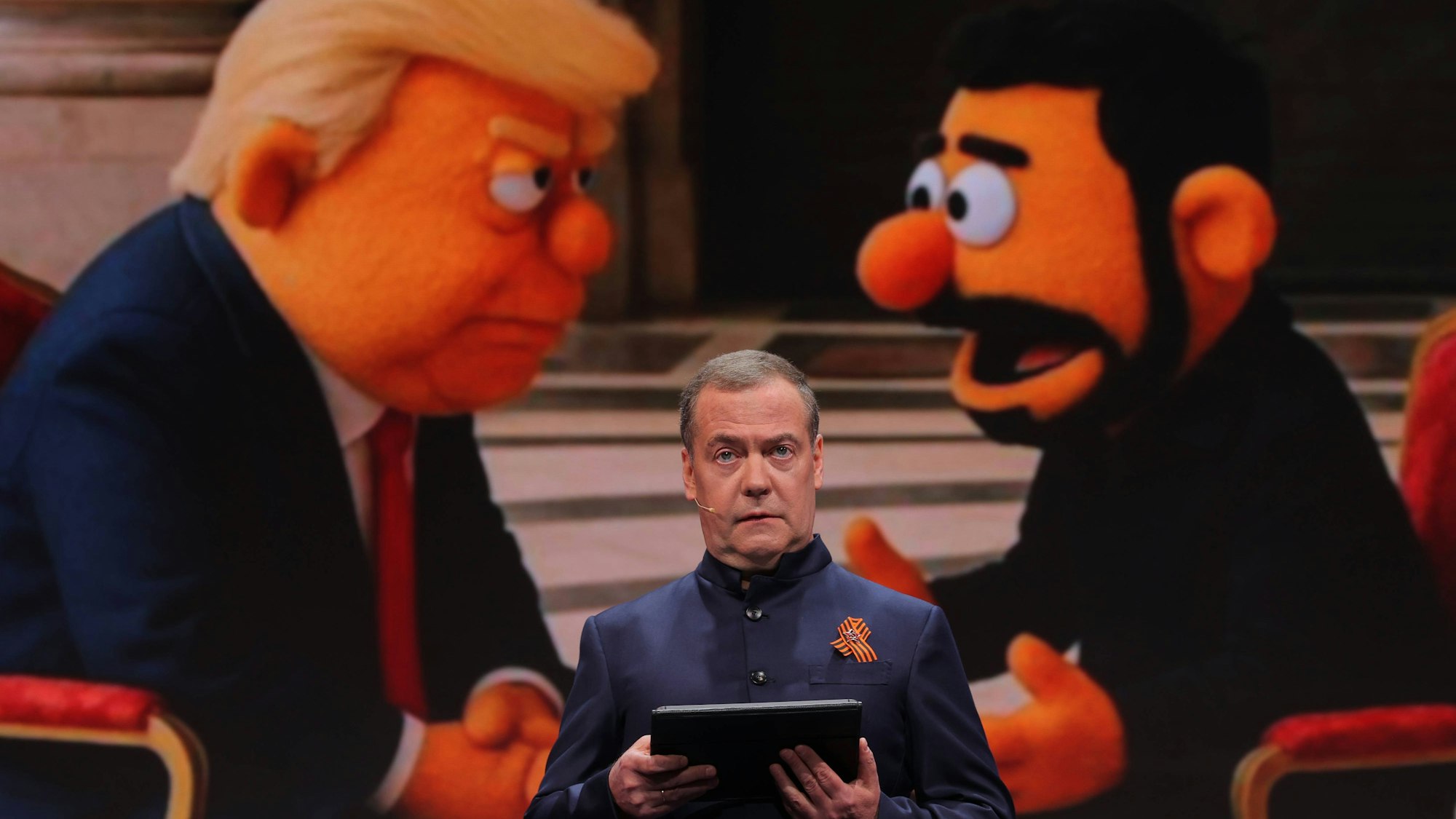 Ex-Kremlchef Dmitri Medwedew meldet sich seit Kriegsbeginn immer wieder mit schrillen Tönen zu Wort – und schreckt dabei vor Spott gegenüber Donald Trump, europäischen Staatschefs und Wolodymyr Selenskyj nicht zurück. (Archivbild)