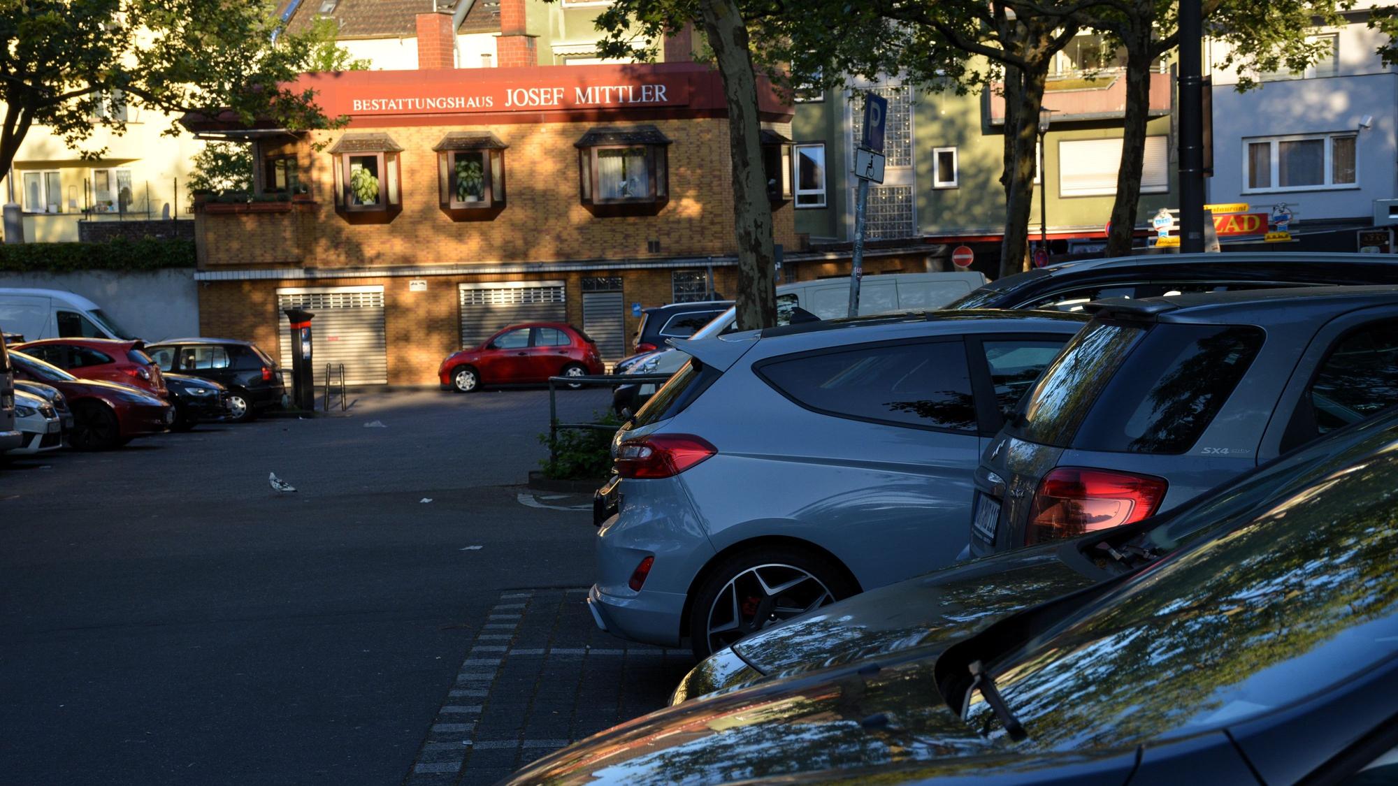 Parkplätze an der Kalk-Mülheimer Straße