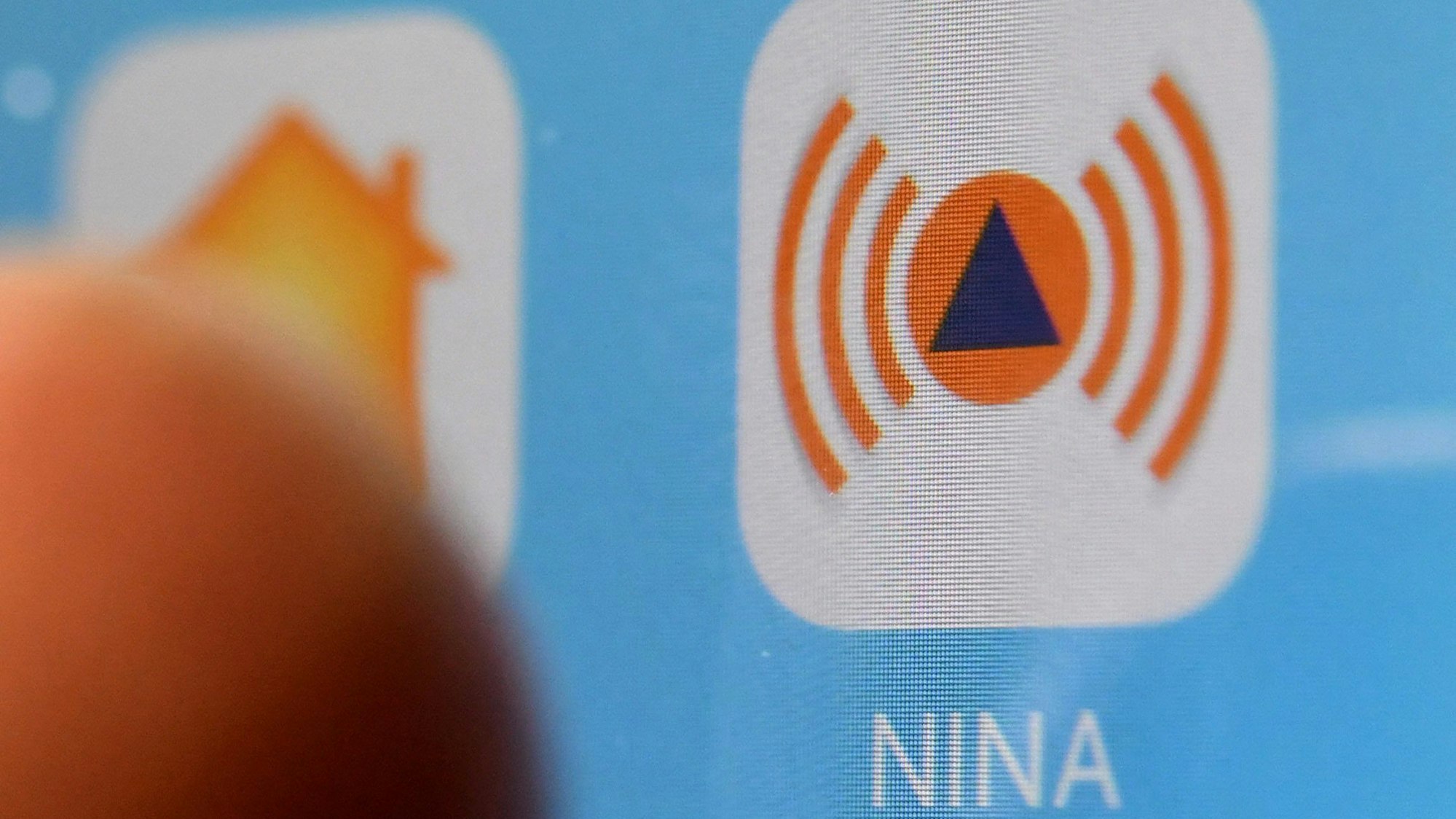 Am Mittwochnachmittag (30. April) kommt es in Kerpen zu einer Warnung der Notfall-Informations- und Nachrichten-App des Bundes (NINA). (Symbolbild)