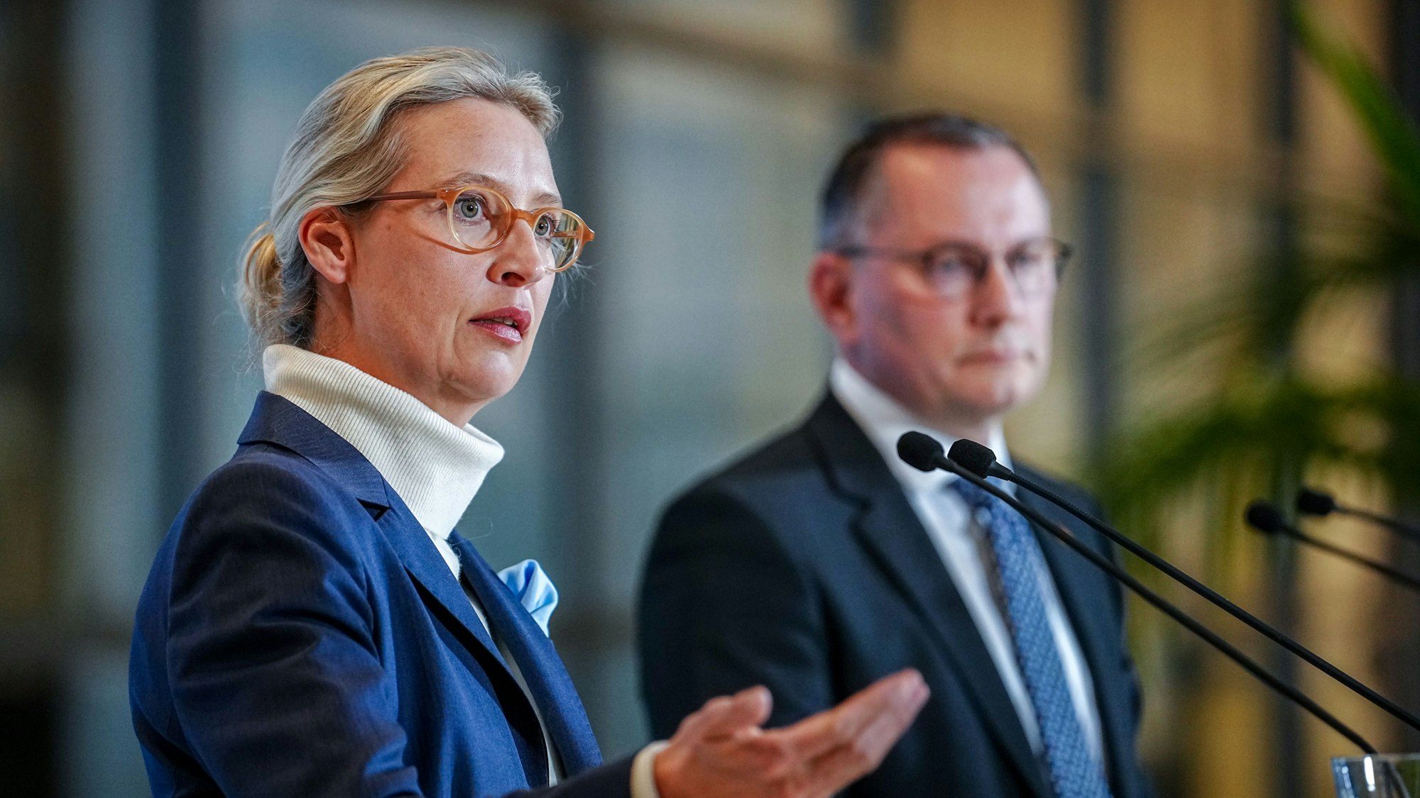 Alice Weide und Tino Chrupalla haben rechtliche Schritte angekündigt (Archivbild)