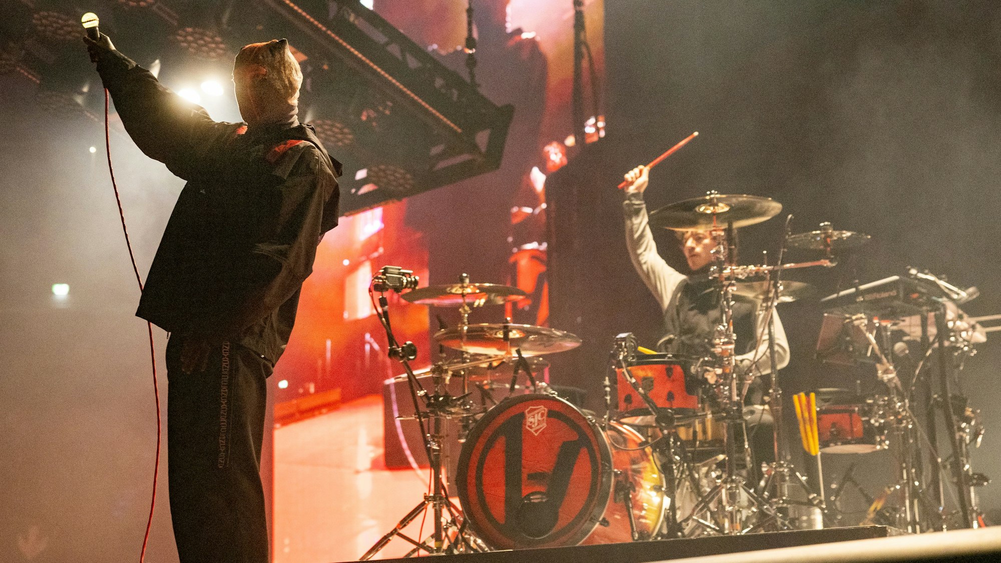 01.05.2025, Köln: Konzert von der Band Twenty One Pilots in der Lanxess Arena.
Foto: Michael Bause