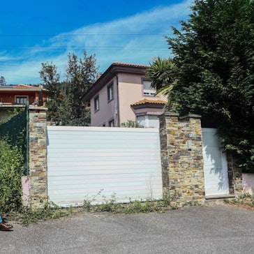 In diesem Haus soll eine deutsche Familie unter schrecklichen Bedingungen gelebt haben.