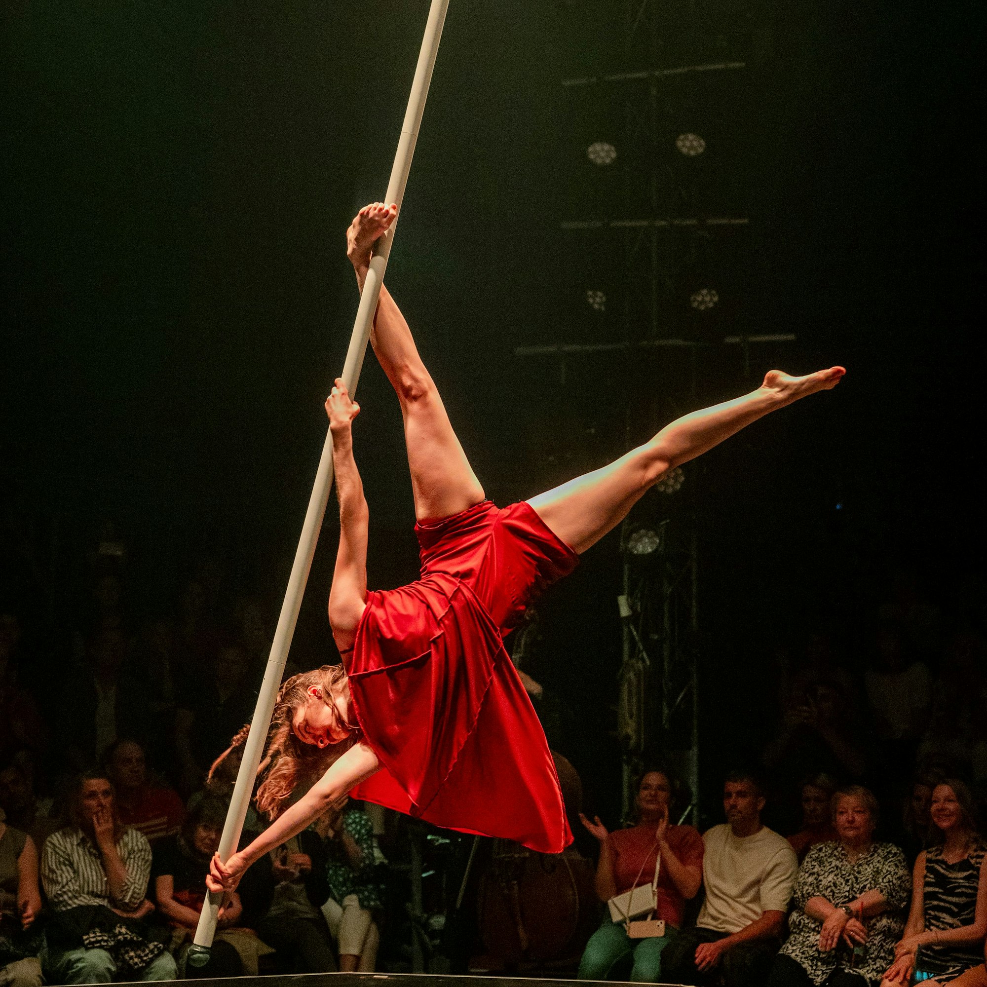 30.04.2025, Köln:Premiere der neuen Zirkusshow „CARROUSSEL“ des Cirque Bouffon.
Foto: Michael Bause